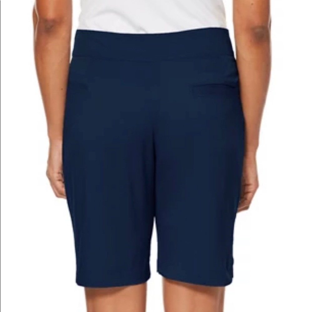 Greg Norman Ladies Golf shorts - Picture 2 of 8
